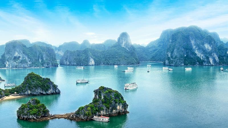 From the Angkor Temples to the Mekong Delta & Hanoi and Halong Bay (port-to-port cruise)