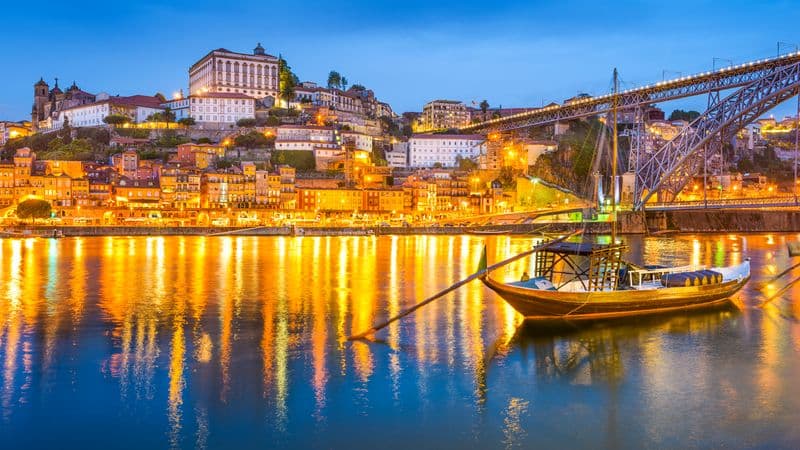 Family Club - From Portugal to Spain: Porto, the Douro Valley (Portugal) and Salamanca (Spain) (port-to-port cruise)