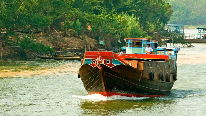 From Siem Reap to the Mekong Delta (port-to-port cruise)