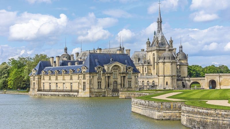 Historic Residences, Local Cuisine, and Hidden Gems in the Oise Valley (port-to-port cruise)
