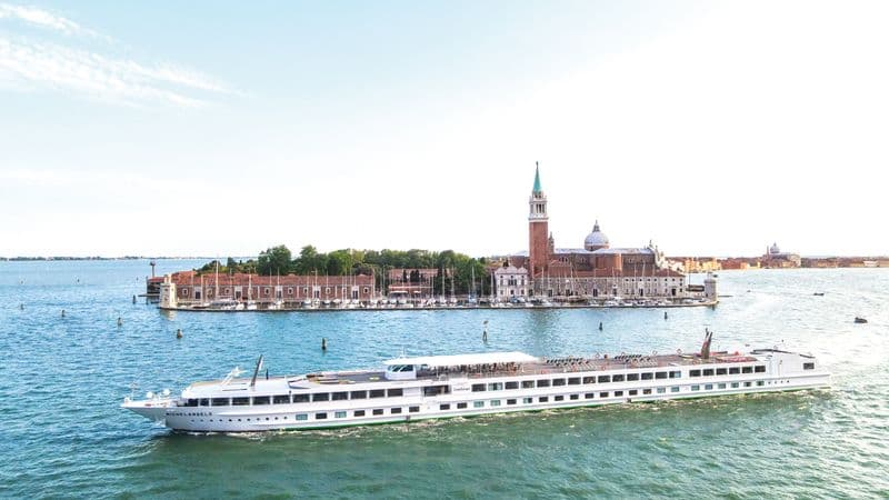Venice at your pace (port-to-port package)