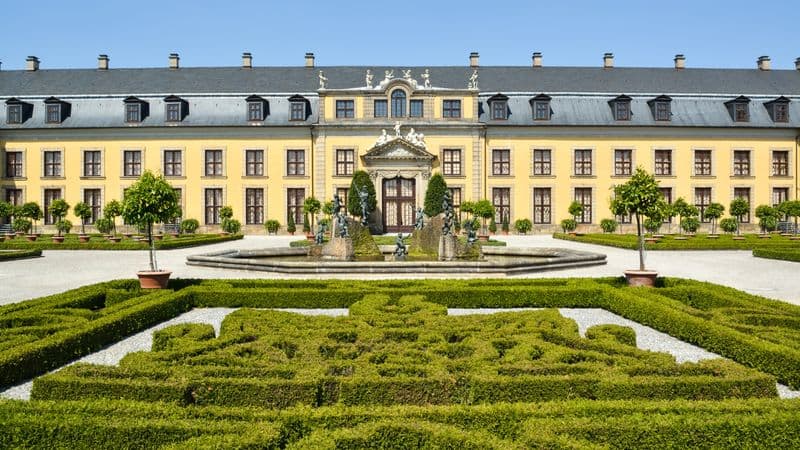 From Hanover to Cologne, a Cruise Combining Deep Tradition and Industrial Innovation (port-to-port cruise)