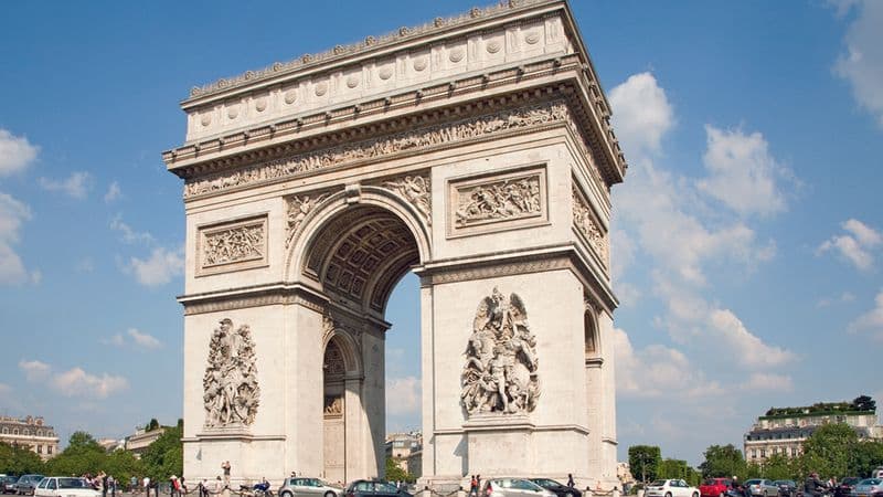 Prestigious Paris & and the Canal Saint-Martin (port-to-port cruise)