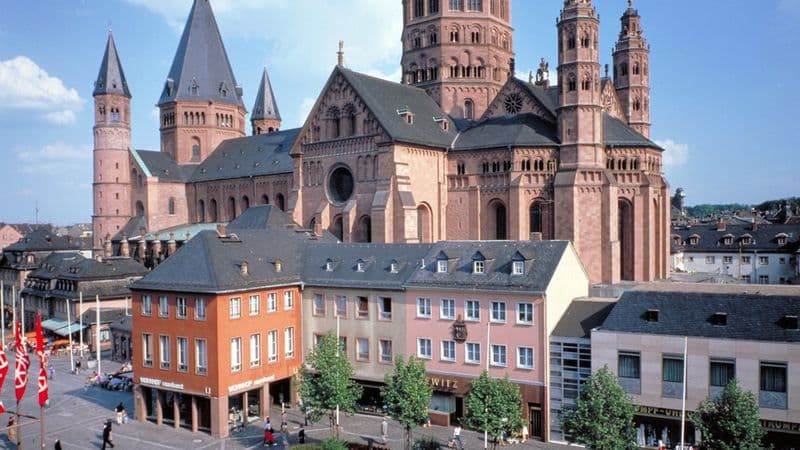 Trans-European cruise from France to the Iron Gates, 3 rivers, the Rhine, the Main and the Danube (port-to-port cruise)