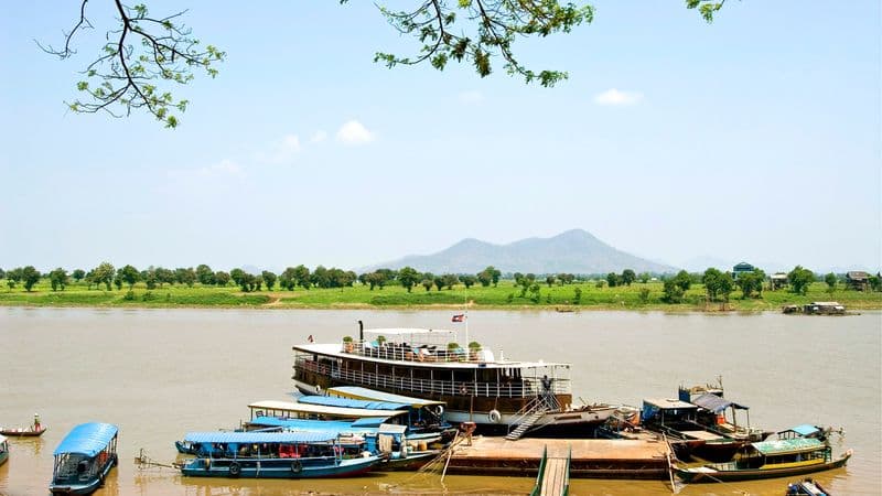 From Siem Reap to the Mekong Delta (port-to-port cruise)