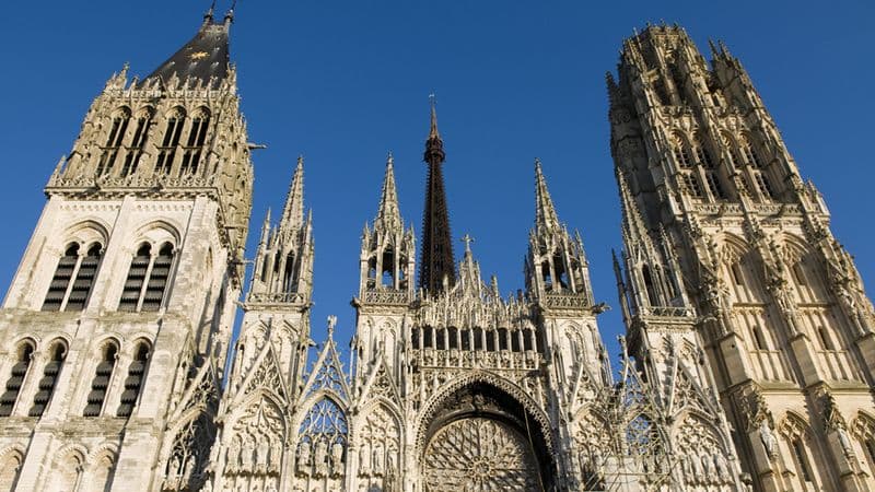 The finest and most picturesque ports of call in the Seine valley (port-to-port cruise)
