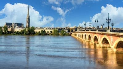 Cruise through the Aquitaine Region from Bordeaux to Royan, along the Gironde Estuary and the Garonne and Dordogne Rivers (port-to-port cruise)