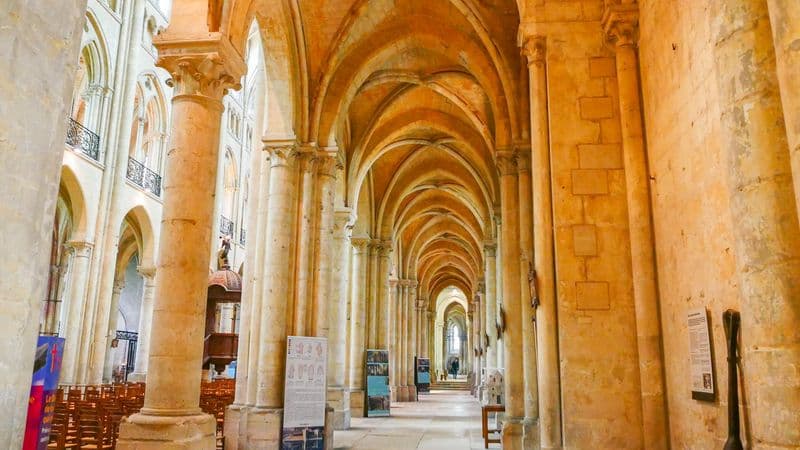 Historic Residences, Local Cuisine, and Hidden Gems in the Oise Valley (port-to-port cruise)