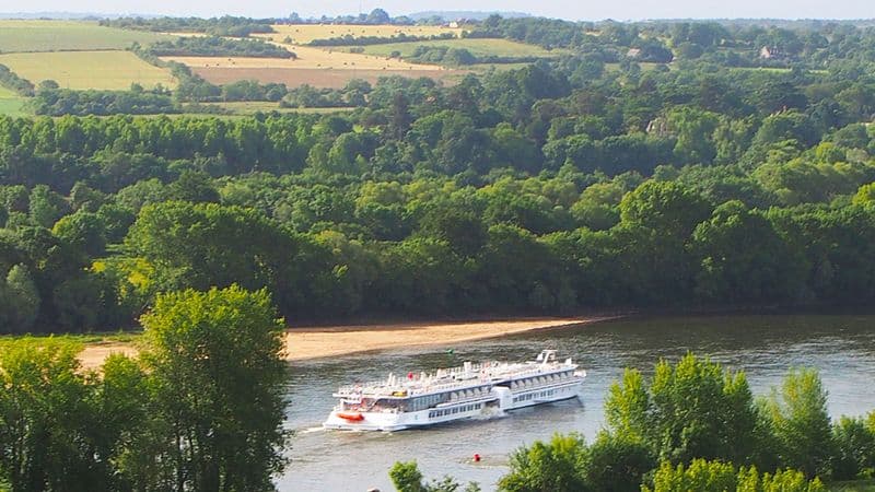 Royal New Year cruise on the Loire (port-to-port cruise)