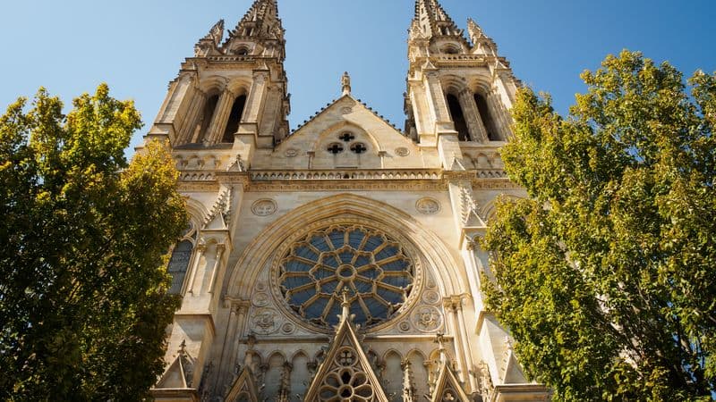 A cruise in Aquitaine : the great wines of Southern France (port-to-port cruise)
