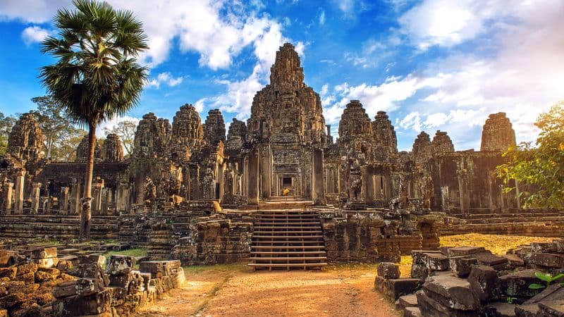 From the Angkor Temples to the Mekong Delta & Hanoi and Halong Bay (port-to-port cruise)