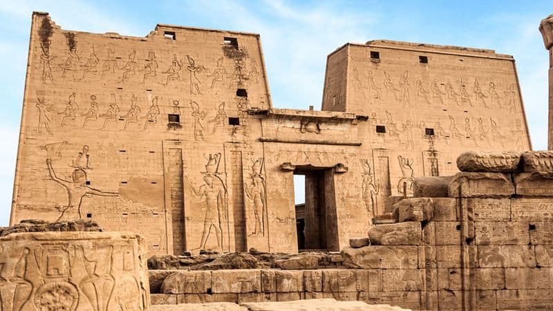 Cruise on the Nile: The Land of the Pharaohs (port-to-port cruise)