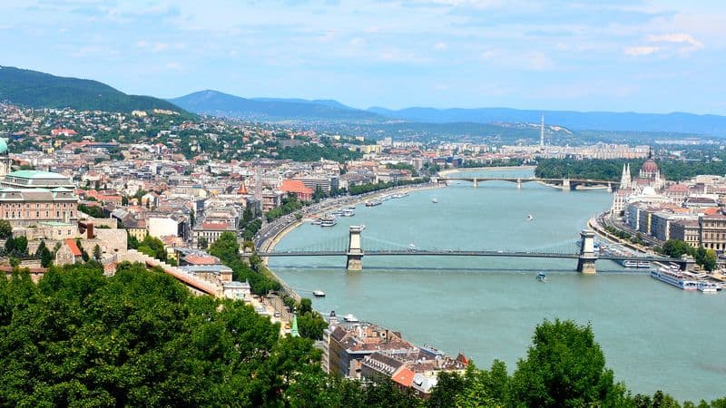 Trans-European cruise from Strasbourg to Budapest (port-to-port cruise)