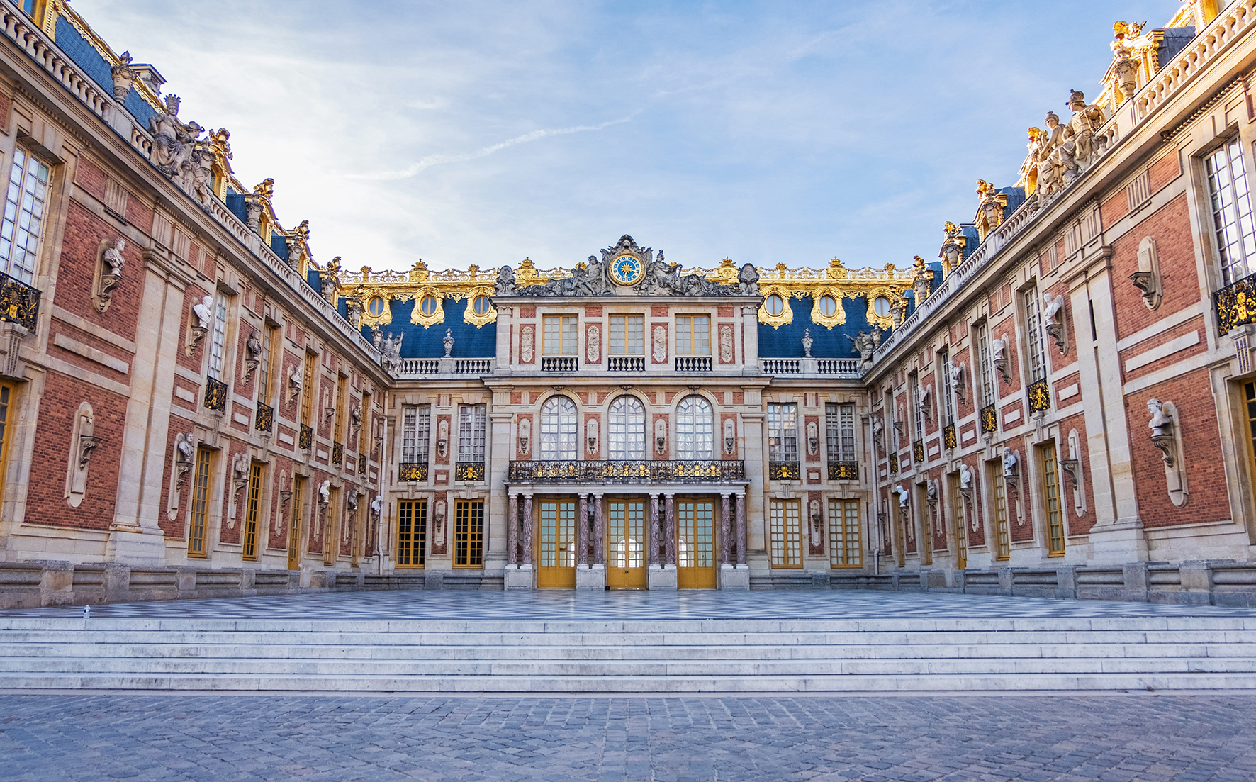 Gourmet cruise on the Seine - Meal designed by Pierre Gagnaire, 3 Michelin stars - A culinary escape between flavors and heritage (port-to-port cruise)