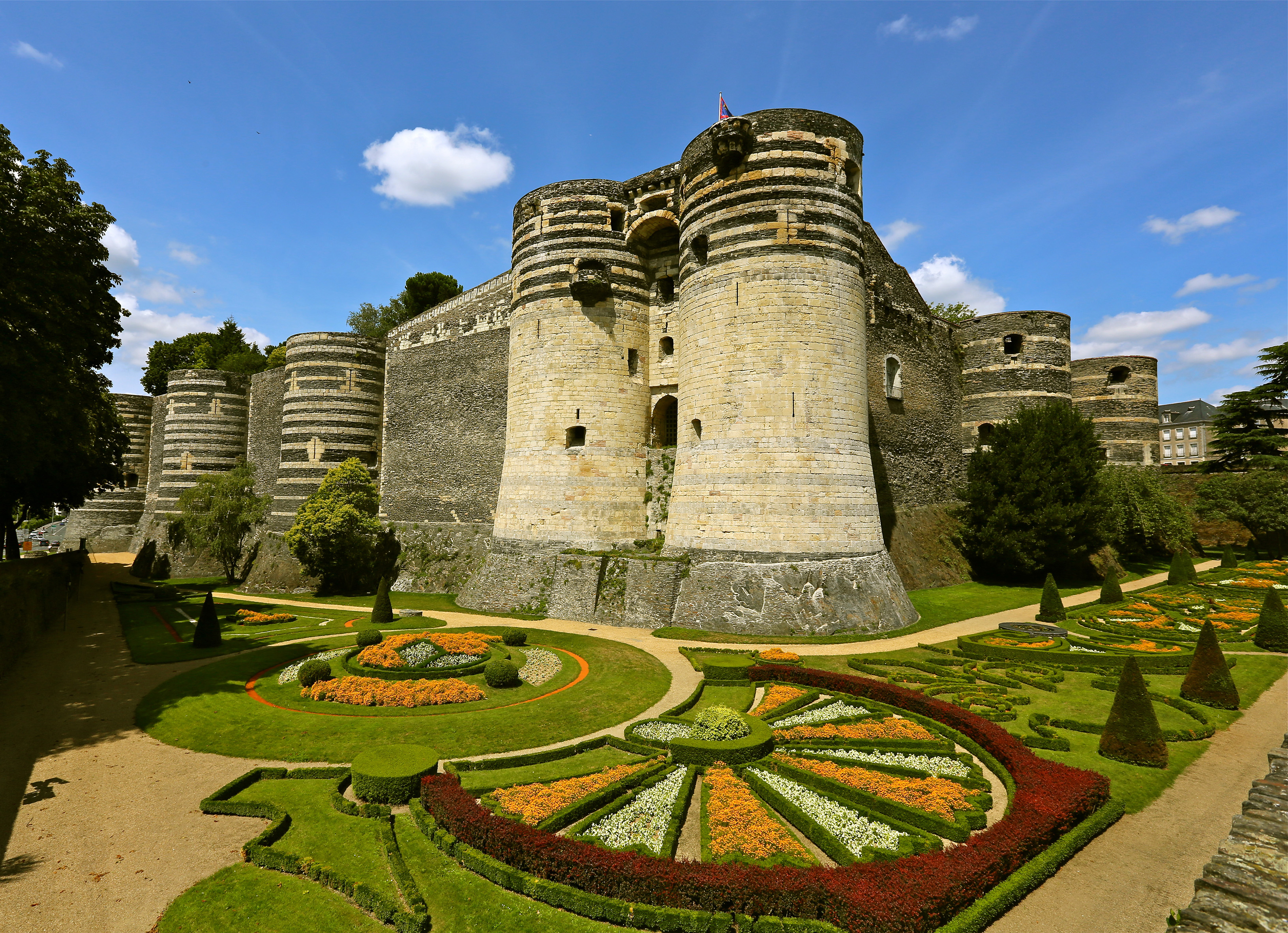 The Loire Valley, a Royal legacy (port-to-port cruise)