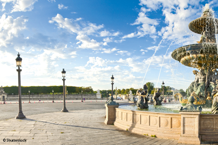 From Paris, the City of Light, to the shores of Normandy, a festive and gourmet cruise on the Seine aboard a paddlewheel boat (port-to-port cruise)