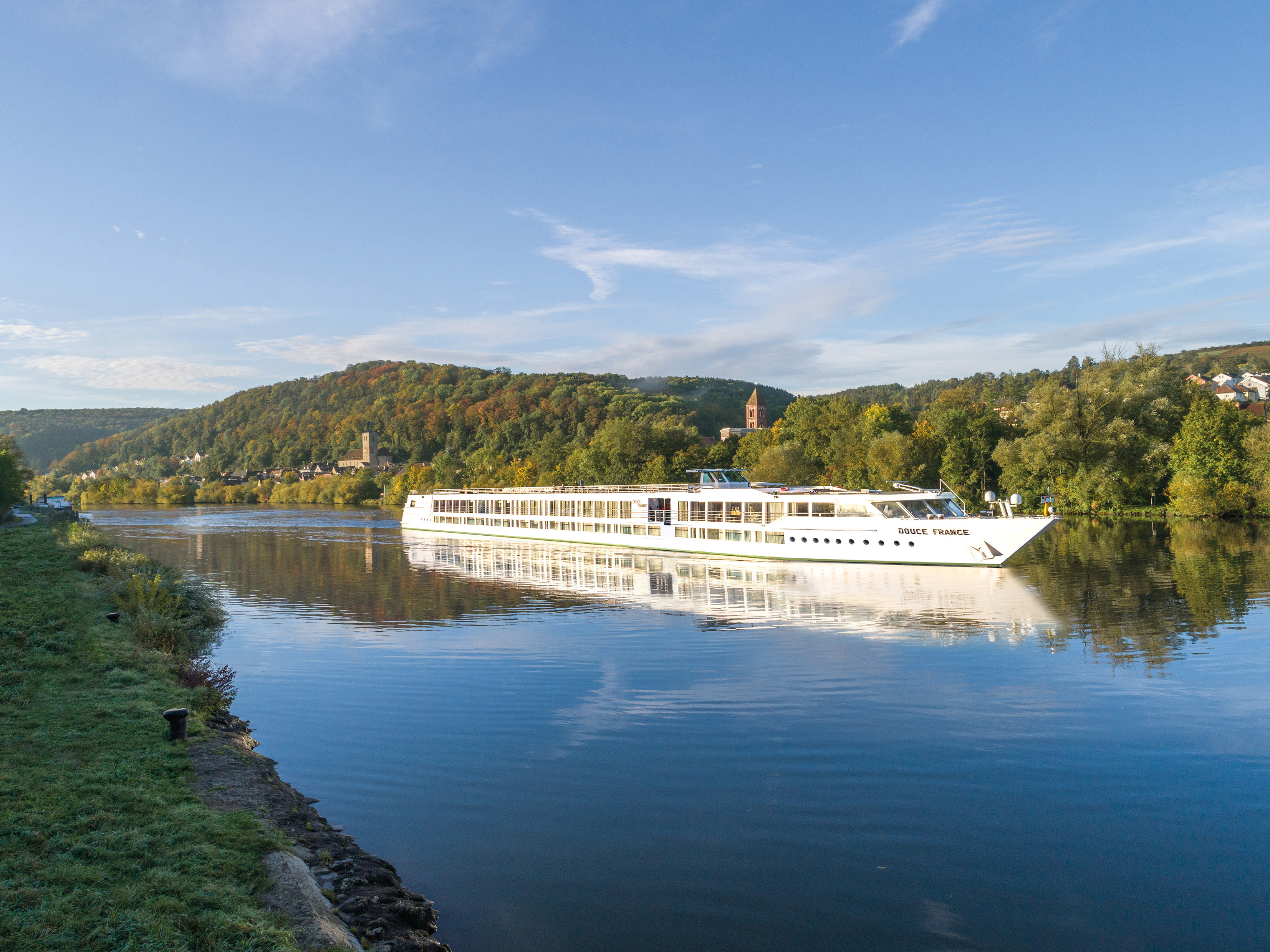 New Year's Cruise: Sparkles and Lights on the Rhine - Between Strasbourg and Amsterdam, celebrate the turn of the year in a magical setting. (port-to-port cruise)