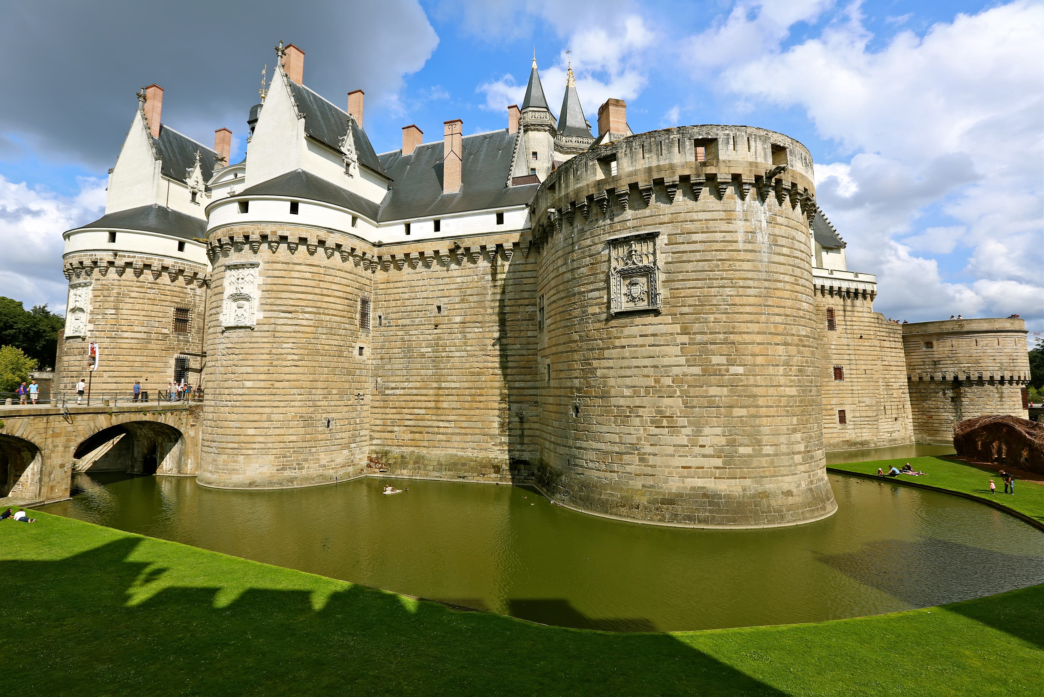The Loire: between cultural immersion, traditional folklore and local flavors (port-to-port cruise)