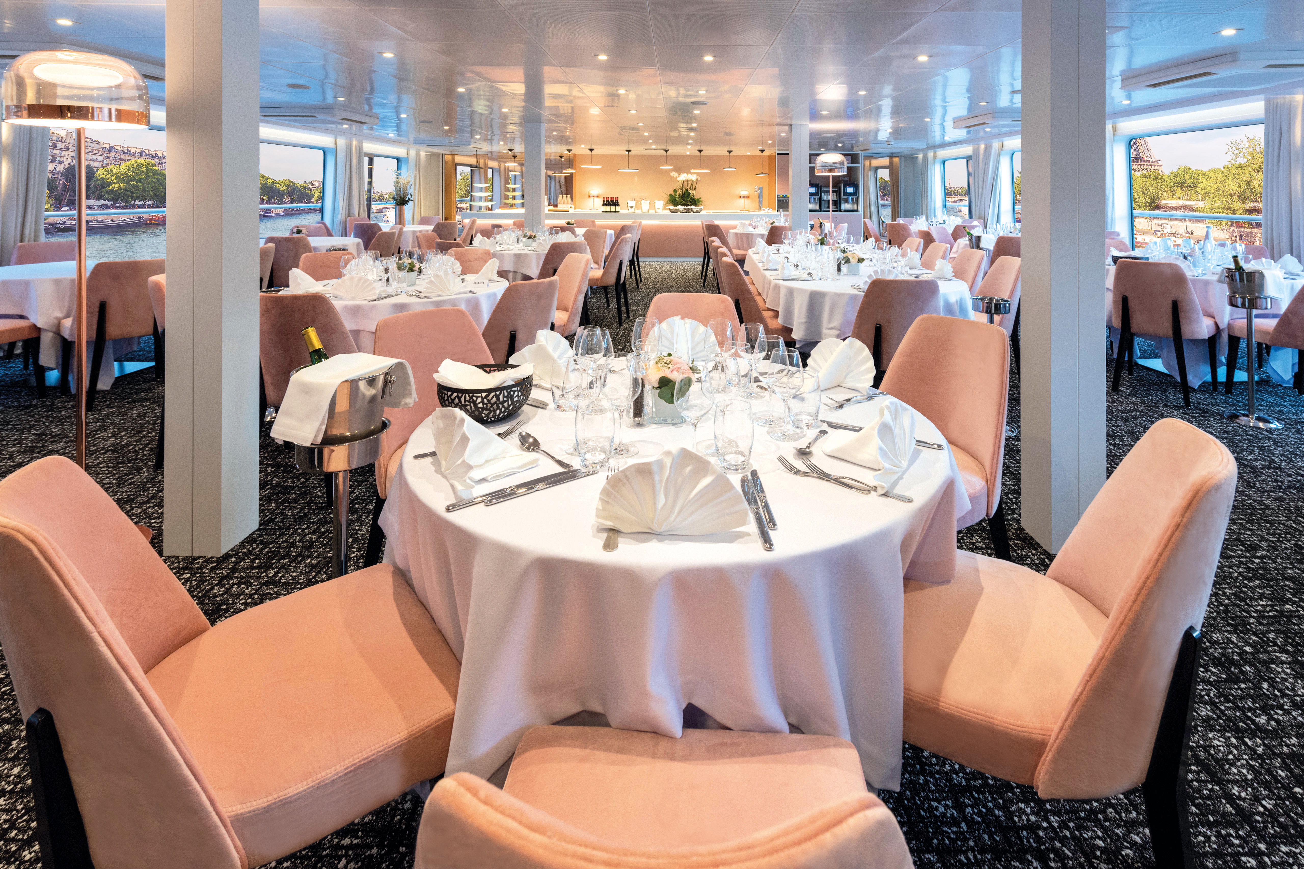 Gourmet cruise on the Seine - Meal designed by Pierre Gagnaire, 3 Michelin stars - A culinary escape between flavors and heritage (port-to-port cruise)