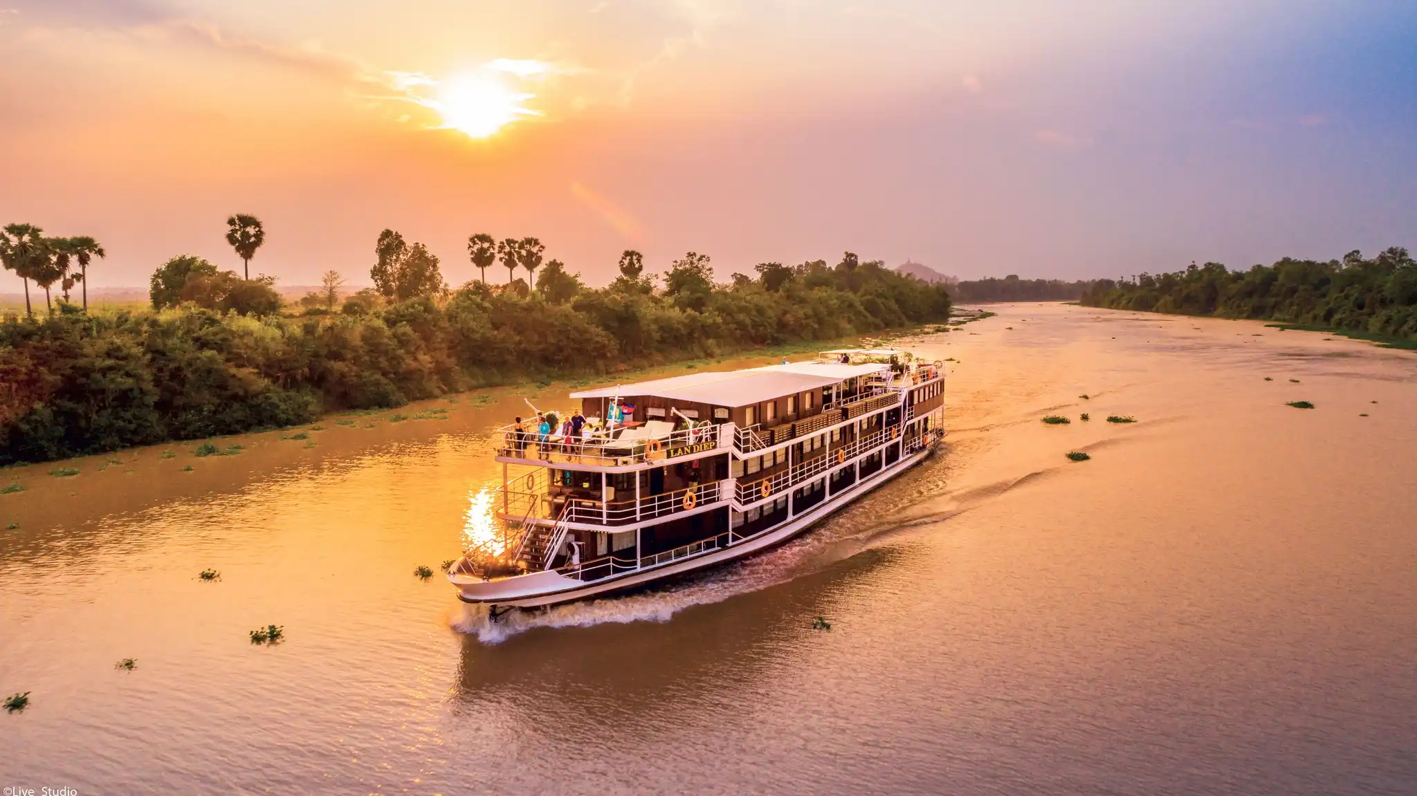 Lan Diep cruise ship