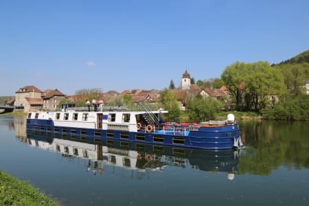 The Burgundy & Petite Saône Canal (port-to-port cruise)