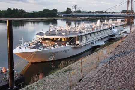 Christmas on the Loire (port-to-port cruise)